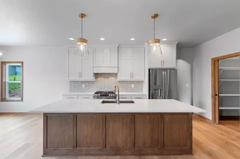 3907 Hawk Ledge Cir, De Pere, WI 54115 photo 17