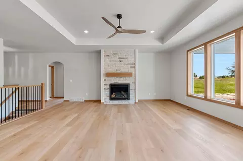 3907 Hawk Ledge Cir, De Pere, WI 54115 photo 11