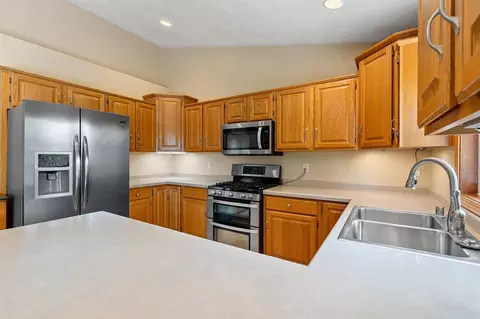 Kitchen - 5431 Brookview Dr #2, Appleton, WI 54913 photo 2 of 8