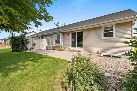 Exterior - 5431 Brookview Dr #2, Appleton, WI 54913 photo 8 of 14