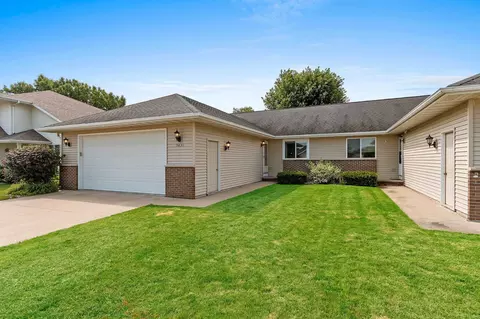 Exterior - 5431 Brookview Dr #2, Appleton, WI 54913 photo 3 of 14