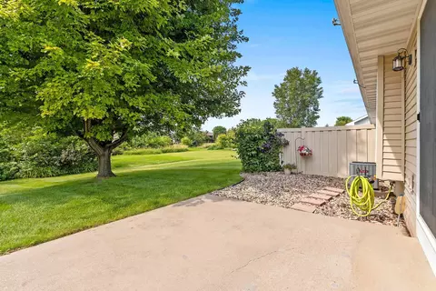 Exterior - 5431 Brookview Dr #2, Appleton, WI 54913 photo 13 of 14