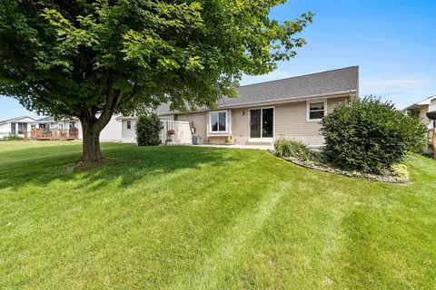 Exterior - 5431 Brookview Dr #2, Appleton, WI 54913 photo 9 of 14