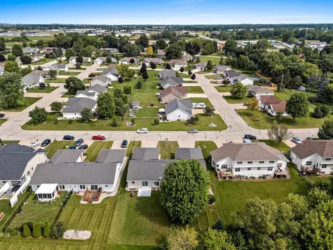 View/Area - 5431 Brookview Dr #2, Appleton, WI 54913 photo 6 of 19