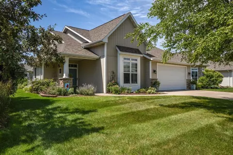 2857 E Lucylu Ct, Appleton, WI 54913
