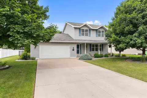 n9557 Clover Ridge Tr, Appleton, WI 54915