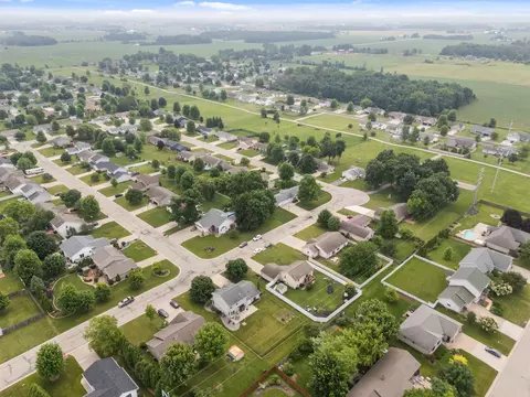 View/Area - n9557 Clover Ridge Tr, Appleton, WI 54915 photo 3 of 9
