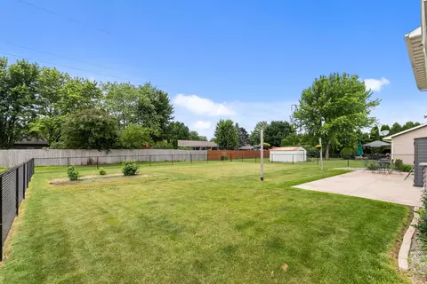 Exterior - n9557 Clover Ridge Tr, Appleton, WI 54915 photo 5 of 8