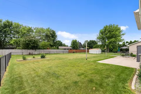 Exterior - n9557 Clover Ridge Tr, Appleton, WI 54915 photo 4 of 8