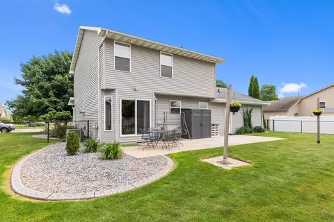 Exterior - n9557 Clover Ridge Tr, Appleton, WI 54915 photo 2 of 8