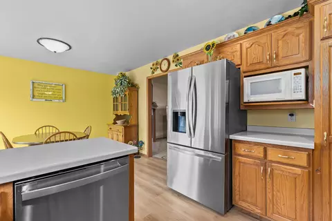 Kitchen - n9557 Clover Ridge Tr, Appleton, WI 54915 photo 3 of 4