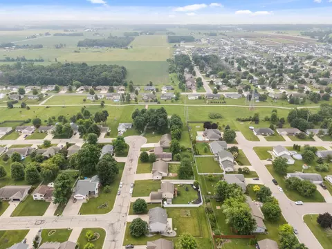 View/Area - n9557 Clover Ridge Tr, Appleton, WI 54915 photo 2 of 9