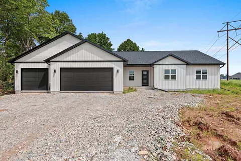 1613 Founders St, Neenah, WI 54956