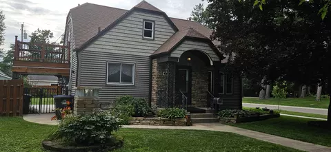 403 S Bartlett St, Shawano, WI 54166