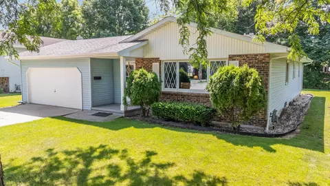 1335 W 9th Ave, Oshkosh, WI 54902