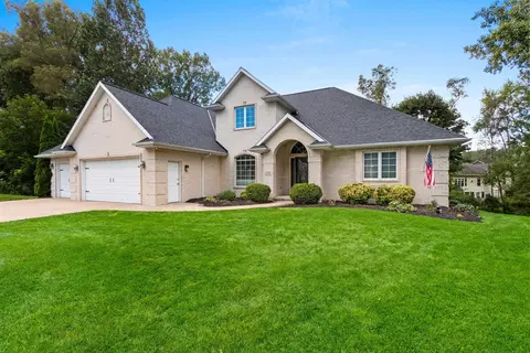 175 Burgundy Ct, Green Bay, WI 54302