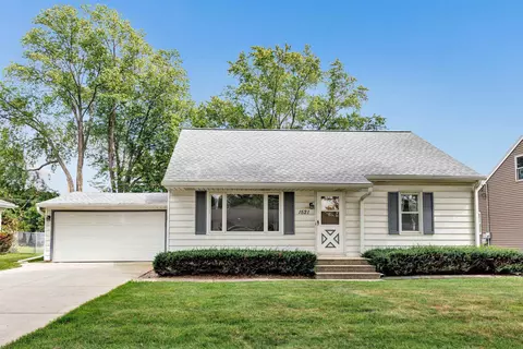 1521 S Oneida St, Green Bay, WI 54304