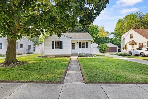 644 Hansen St, Neenah, WI 54956