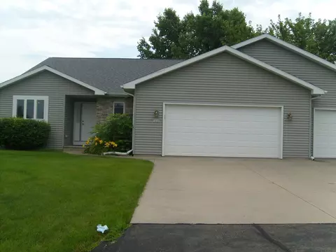 3469 Nelson Rd, Oshkosh, WI 54904