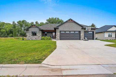 3573 E Hank Ave, Ashwaubenon, WI 54115
