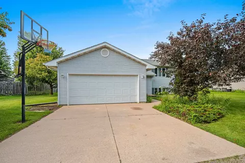 100 Kope Ave, Oshkosh, WI 54901