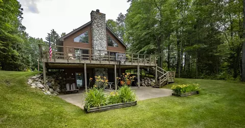 123 E Stager Lake Dr, Crystal Falls, MI 49920
