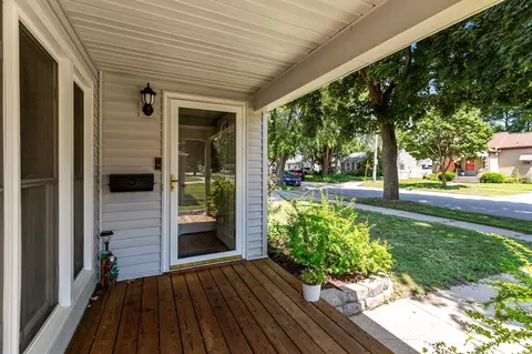 1107 N Gillett St, Appleton, WI 54914 photo 5
