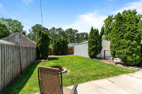 1107 N Gillett St, Appleton, WI 54914 photo 9