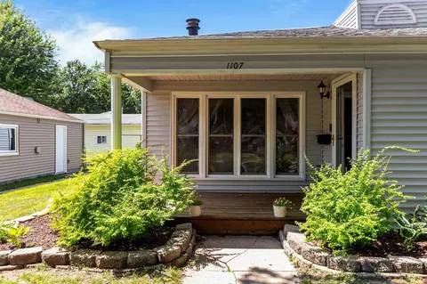1107 N Gillett St, Appleton, WI 54914 photo 4