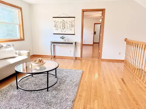 Living - 53 Weatherstone Dr, Appleton, WI 54914 photo 5 of 7