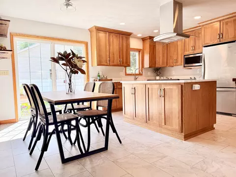 Kitchen - 53 Weatherstone Dr, Appleton, WI 54914 photo 1 of 2