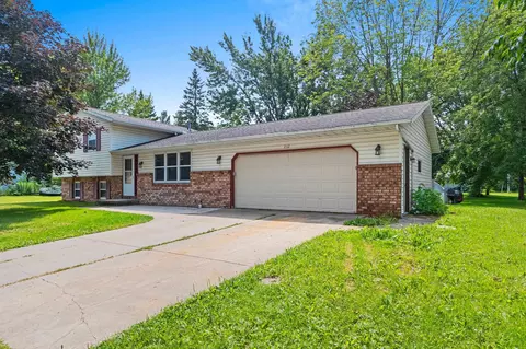 232 W Green Bay St, Pulaski, WI 54162