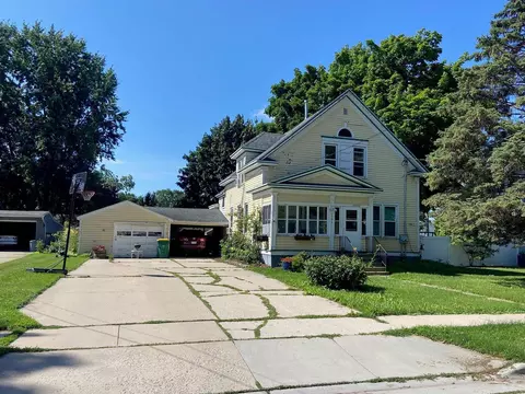 1592 Franz Ave, Green Bay, WI 54302