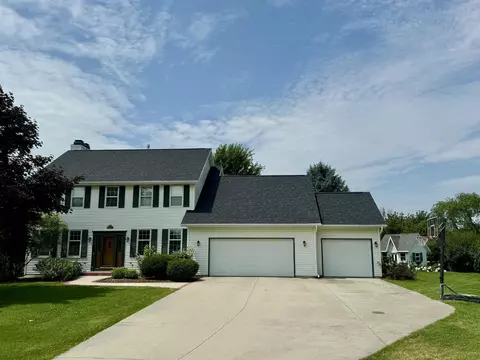 32 Country Ct, Fond Du Lac, WI 54935