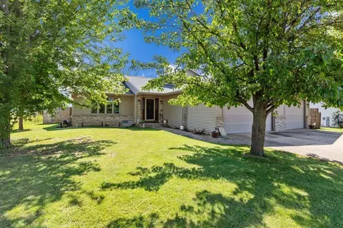 1028 Calypso Dr, Winneconne, WI 54986
