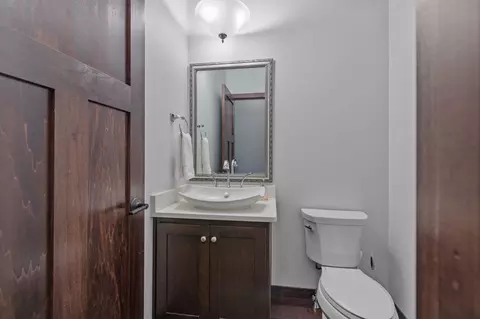 Bath - 4803 N Canvasback Cir, Appleton, WI 54913 photo 1 of 5