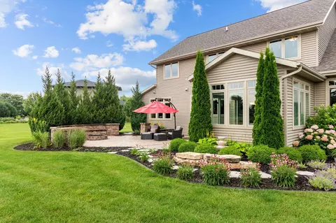 Exterior - 4803 N Canvasback Cir, Appleton, WI 54913 photo 5 of 12