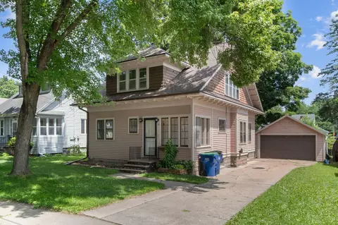 146 N Clinton Ave, Clintonville, WI 54929