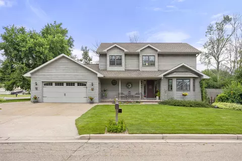 845 Woodland Dr, Menasha, WI 54952