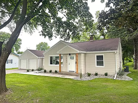 1492 Shawano Ave, Green Bay, WI 54303