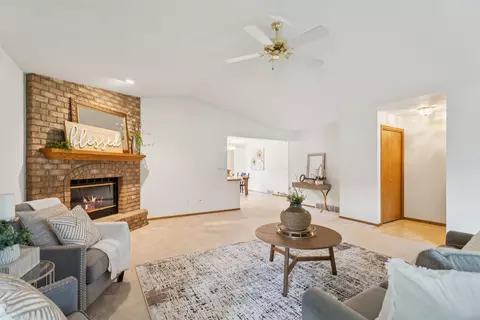n9580 Onyx Court, Appleton, WI 54915 photo 4