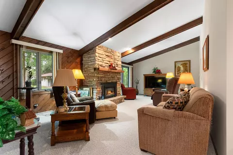 Living - w5825 County Road O, Appleton, WI 54913 photo 1 of 5