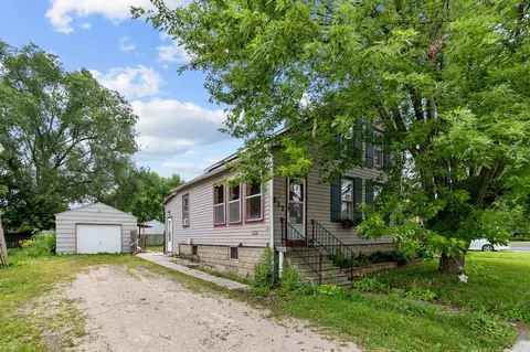 537 W 4th Ave, Oshkosh, WI 54902