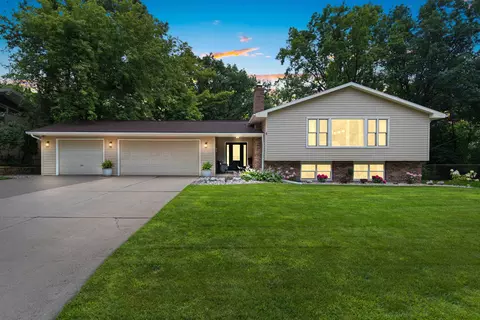 3030 Bay View Dr, Green Bay, WI 54311