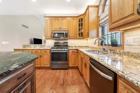 Kitchen - 228 E Thornbrook Ln, Appleton, WI 54913 photo 4 of 4