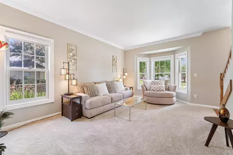 Living - 228 E Thornbrook Ln, Appleton, WI 54913 photo 2 of 8