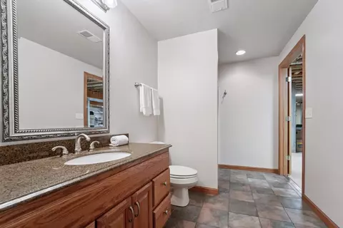 Bath - 228 E Thornbrook Ln, Appleton, WI 54913 photo 7 of 7