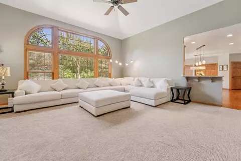 Living - 228 E Thornbrook Ln, Appleton, WI 54913 photo 5 of 8