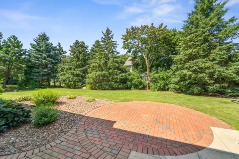 Exterior - 228 E Thornbrook Ln, Appleton, WI 54913 photo 4 of 5
