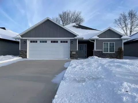 2592 Farmington Way #17, Green Bay, WI 54313